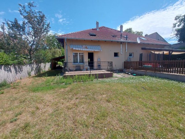 Eladó családi ház, Gödön 139 M Ft, 5 szobás