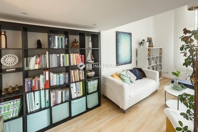 Eladó téglalakás, Budapesten, VIII. kerületben 86 M Ft, 3 szobás