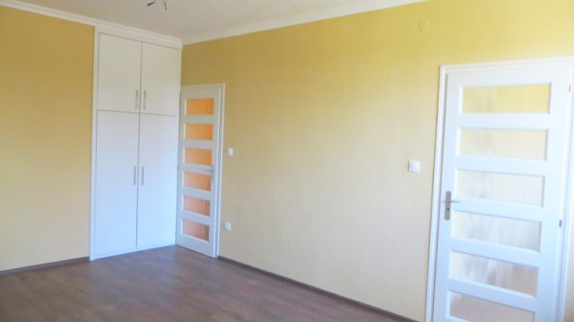 Kiadó téglalakás, albérlet, Békéscsabán 85 E Ft / hó