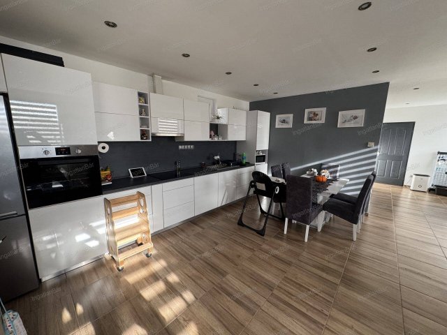 Eladó ikerház, Nyíregyházán 64.9 M Ft, 1+2 szobás