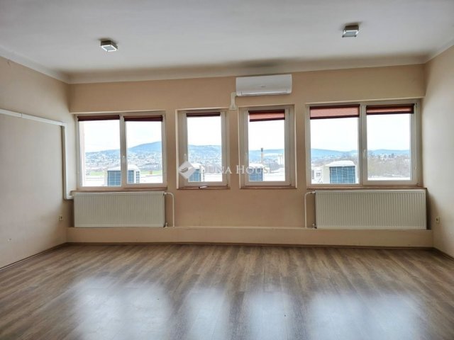 Eladó iroda, Pécsett 690 M Ft / költözzbe.hu