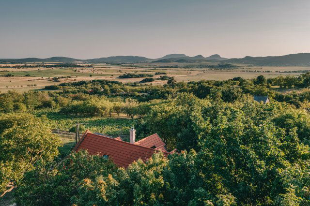 Eladó családi ház, Köveskálon 154 M Ft, 4 szobás