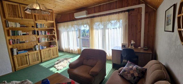 Eladó családi ház, Nyáregyházán 124.9 M Ft, 7 szobás