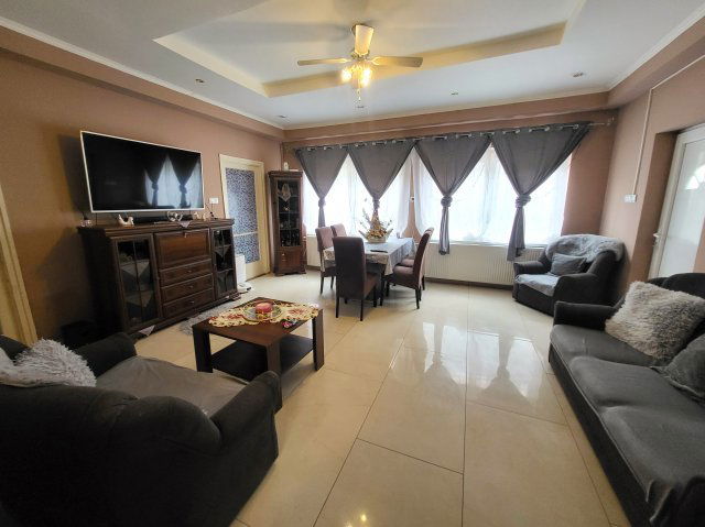 Eladó családi ház, Lőrinciben 48.2 M Ft, 4 szobás