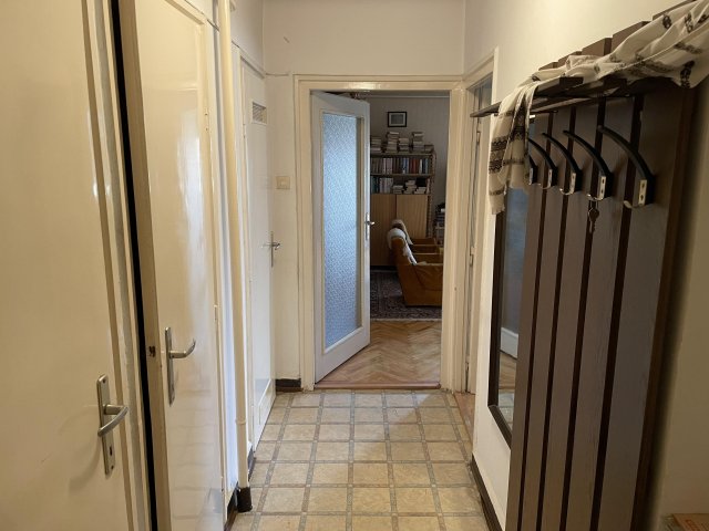 Eladó téglalakás, Zalaegerszegen 28 M Ft, 2+1 szobás