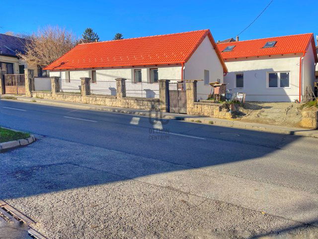 Eladó családi ház, Budakalászon 170 M Ft, 6 szobás