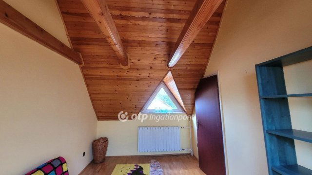 Eladó téglalakás, Jászberényben 53.9 M Ft, 5 szobás