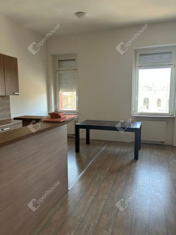 Eladó téglalakás, Szombathelyen 36 M Ft, 1 szobás