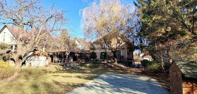 Eladó családi ház, Szentendrén 339 M Ft, 10 szobás