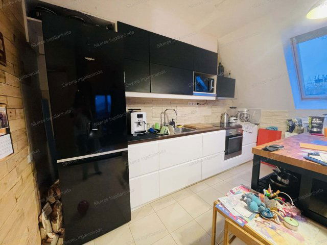 Eladó téglalakás, Tatabányán 76.4 M Ft, 3+1 szobás