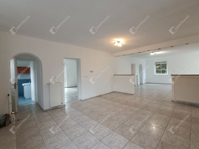 Eladó családi ház, Harkán 130 M Ft, 7 szobás