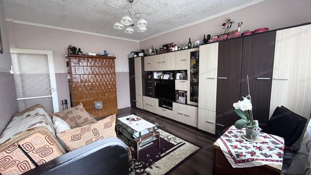 Eladó téglalakás, Tatán 67 M Ft, 2+1 szobás