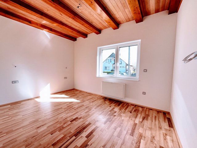 Eladó családi ház, Balatonkeresztúron 147.99 M Ft, 4 szobás