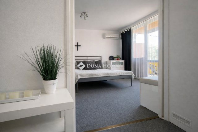 Eladó téglalakás, Budapesten, III. kerületben 79.5 M Ft