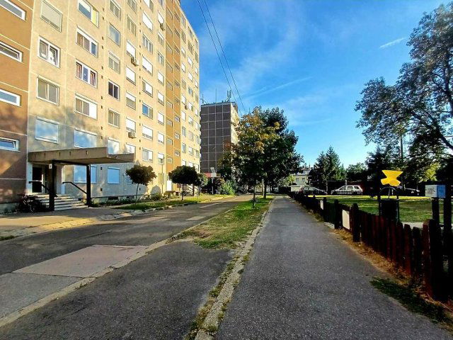 Eladó panellakás, Dunakeszin 63.99 M Ft, 3 szobás