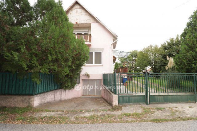 Eladó családi ház, Ráckevén 79.5 M Ft, 5 szobás