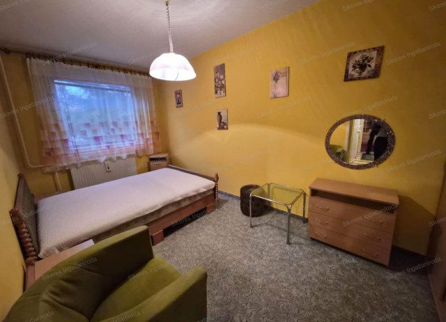 Eladó panellakás, Tatabányán 41.5 M Ft, 2 szobás