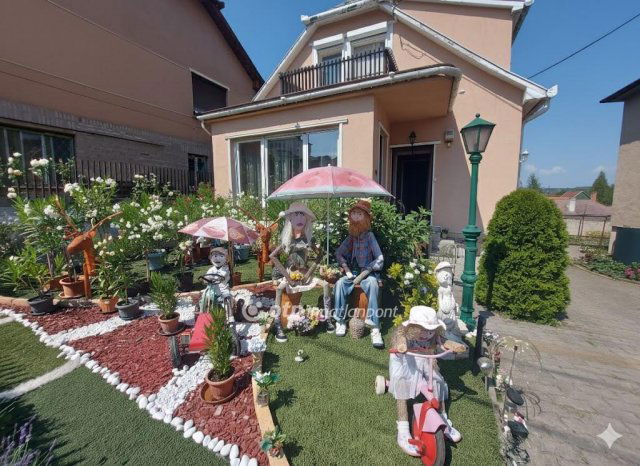 Eladó családi ház, Ózdon 48.5 M Ft, 4+1 szobás