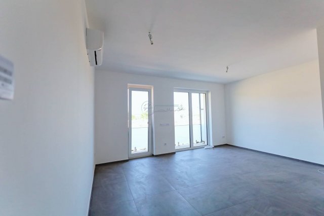 Eladó téglalakás, Szegeden 65.8 M Ft, 2 szobás