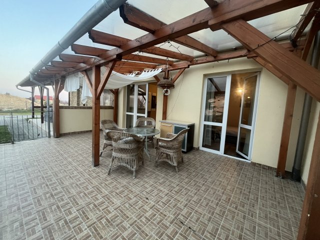 Kiadó téglalakás, albérlet, Balatonfüreden 300 E Ft / hó