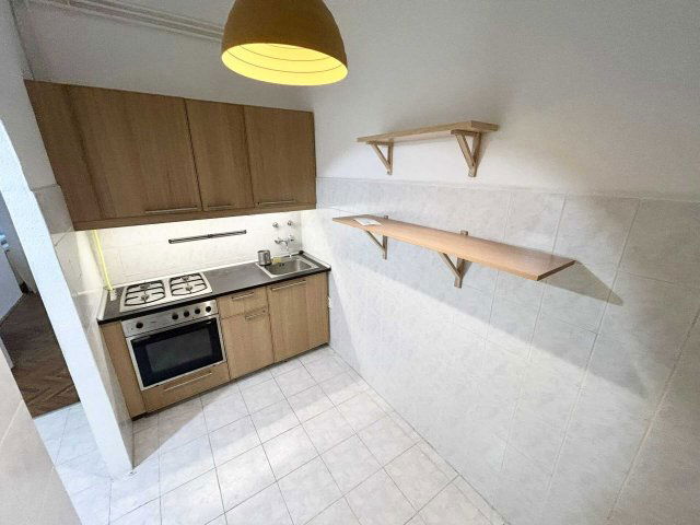 Kiadó téglalakás, albérlet, VI. kerületben, Paulay Ede utcában