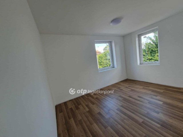 Eladó ipari ingatlan, Tápiószelén 19.99 M Ft