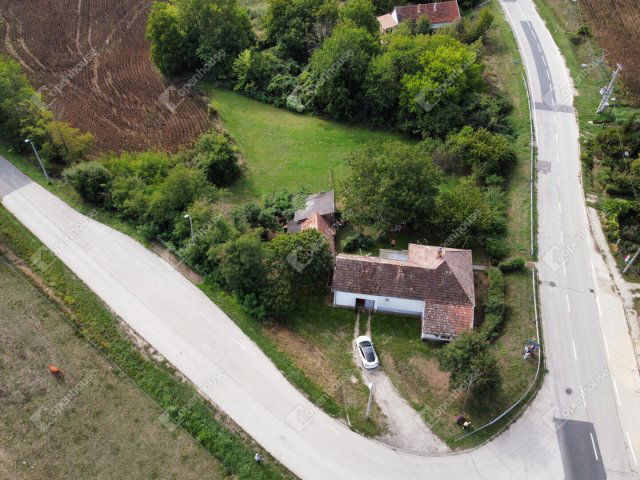 Eladó családi ház, Lullán 45 M Ft, 3 szobás