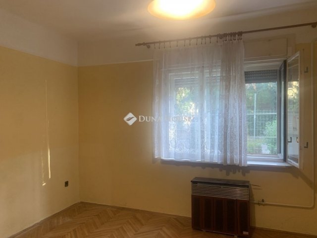 Eladó családi ház, Budapesten, XVIII. kerületben 76.9 M Ft