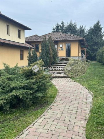 Eladó családi ház, Vecsésen 146.5 M Ft, 4 szobás