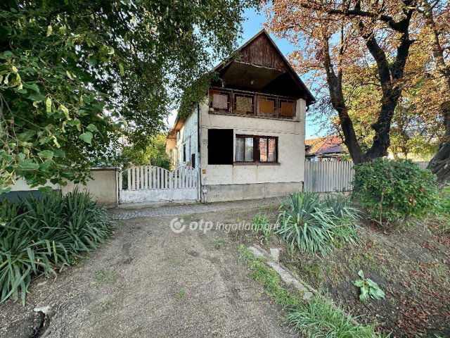 Eladó családi ház, Piliscsabán 75 M Ft, 6 szobás