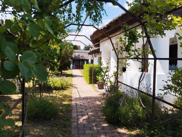 Eladó családi ház, Balatonkenesén 99.9 M Ft, 3+1 szobás