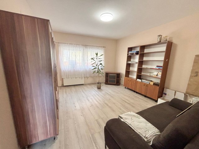 Eladó téglalakás, Pécsett 51 M Ft, 2 szobás