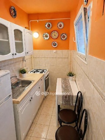 Eladó panellakás, Budapesten, XIV. kerületben 64.9 M Ft, 2 szobás