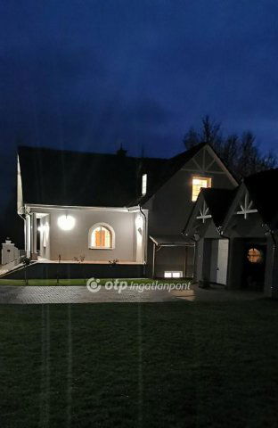 Eladó családi ház, Böhönyén 69 M Ft, 7 szobás