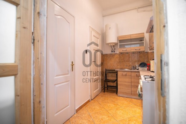 Eladó téglalakás, Budapesten, VI. kerületben 93.5 M Ft, 3 szobás