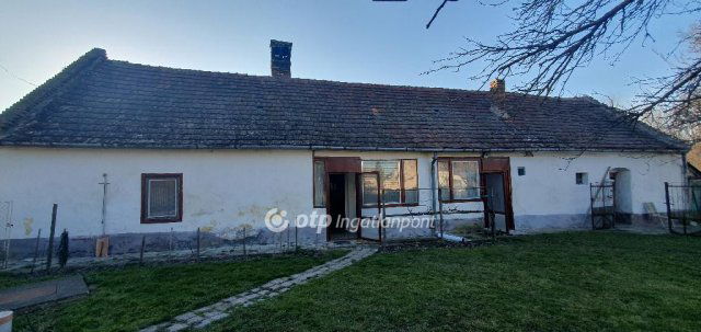 Eladó családi ház, Noszlopon 7.9 M Ft, 2 szobás