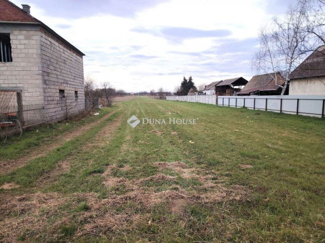 Eladó telek, Kisbéren, Perczel Mór utcában 15.9 M Ft