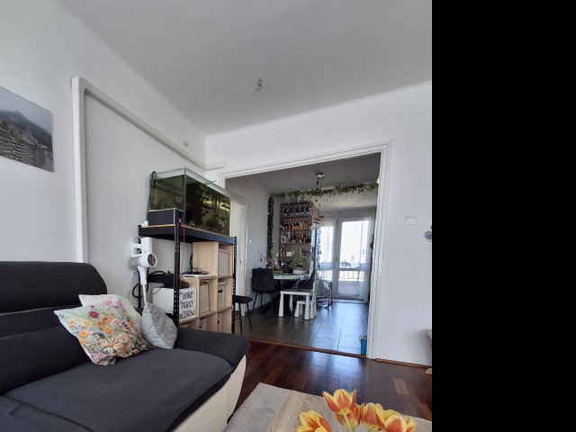 Eladó panellakás, Debrecenben 78.9 M Ft, 4 szobás