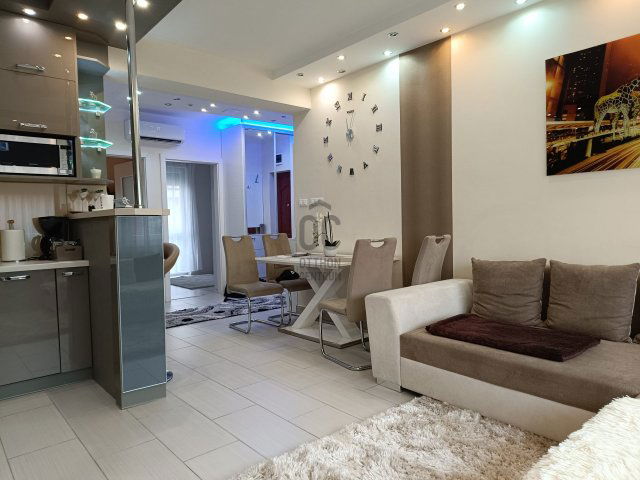 Kiadó téglalakás, albérlet, Debrecenben 250 E Ft / hó, 3 szobás