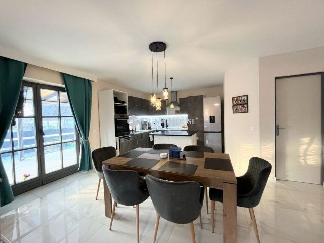 Eladó családi ház, Sén 129.99 M Ft, 4 szobás