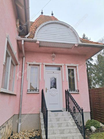 Kiadó családi ház, albérlet, Komáromban 250 E Ft / hó