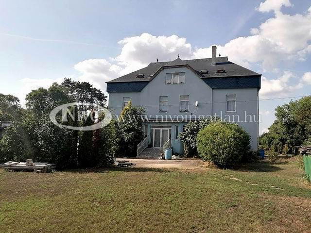 Eladó hotel, Hajmáskéren 166 M Ft, 13 szobás