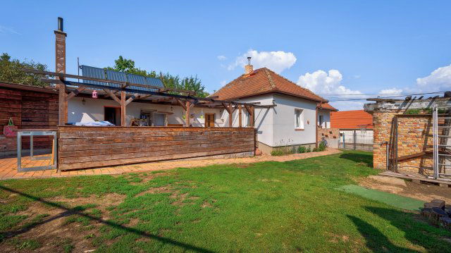 Eladó családi ház, Biatorbágyon 79.9 M Ft, 3 szobás