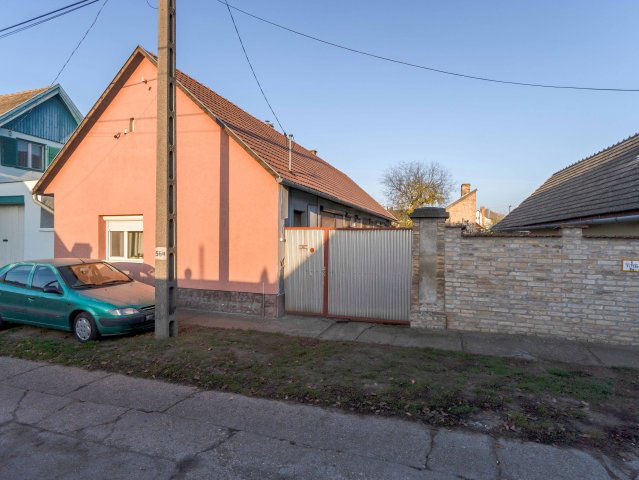 Eladó családi ház, Tolnán, Bercsényi utcában 27 M Ft, 3 szobás