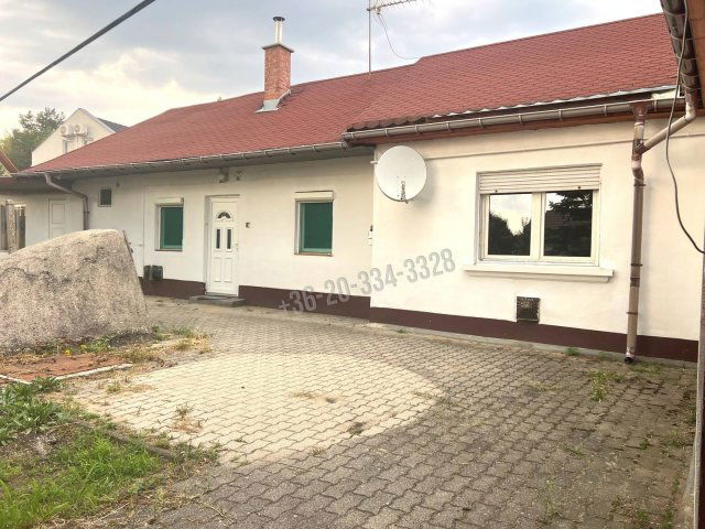 Eladó családi ház, Gödöllőn 88 M Ft, 4 szobás