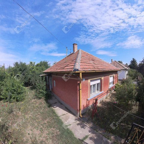 Eladó családi ház, Nyáregyházán 23.5 M Ft, 2 szobás