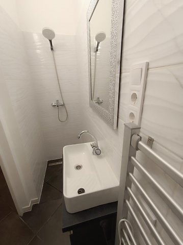 Kiadó téglalakás, albérlet, XI. kerületben, Karolina úton