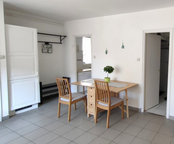 Eladó téglalakás, Budapesten, III. kerületben 69.4 M Ft