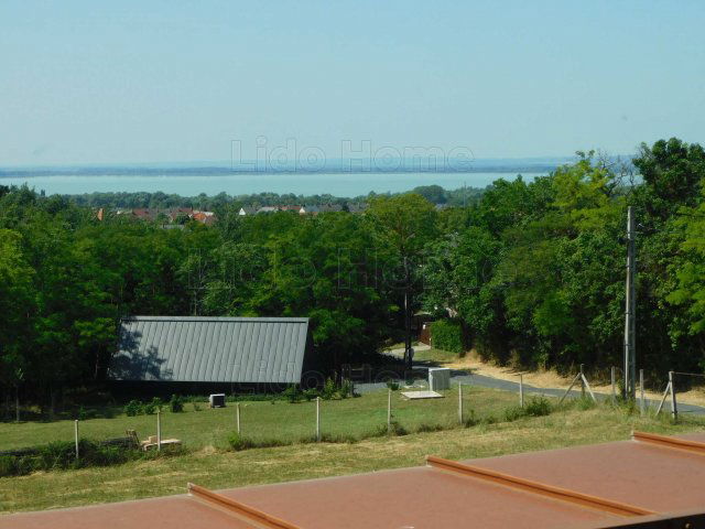 Eladó családi ház, Vonyarcvashegyen 299 M Ft, 5 szobás