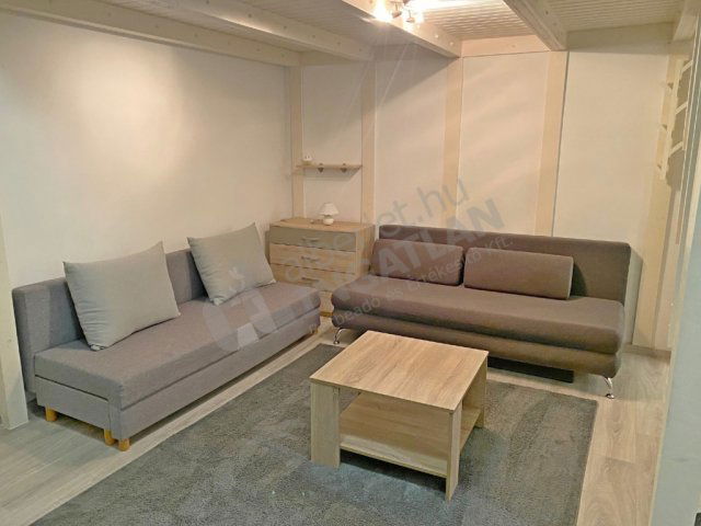 Kiadó téglalakás, albérlet, VI. kerületben, Rózsa utcában